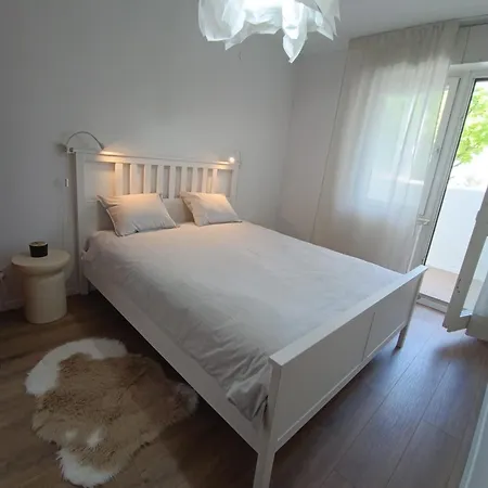 Petra Apartment *